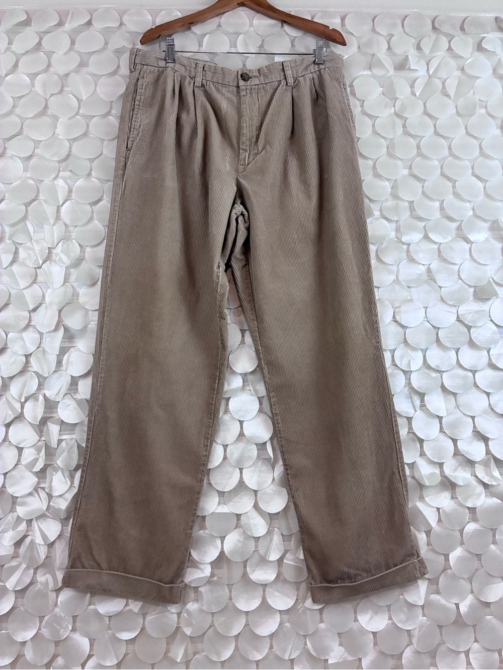 36x32” Men's Corduroy Pleated Cuffed Pants — Light Taupe